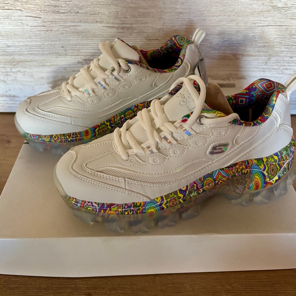 Skechers Cream Sneakers with Colorful Sole